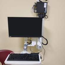 5216 Wall Track Workstation