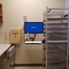 Elite 5216 Wall Track Workstation