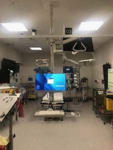 Elite 6220 Ceiling Workstation with 182 Pole Monitor Mount